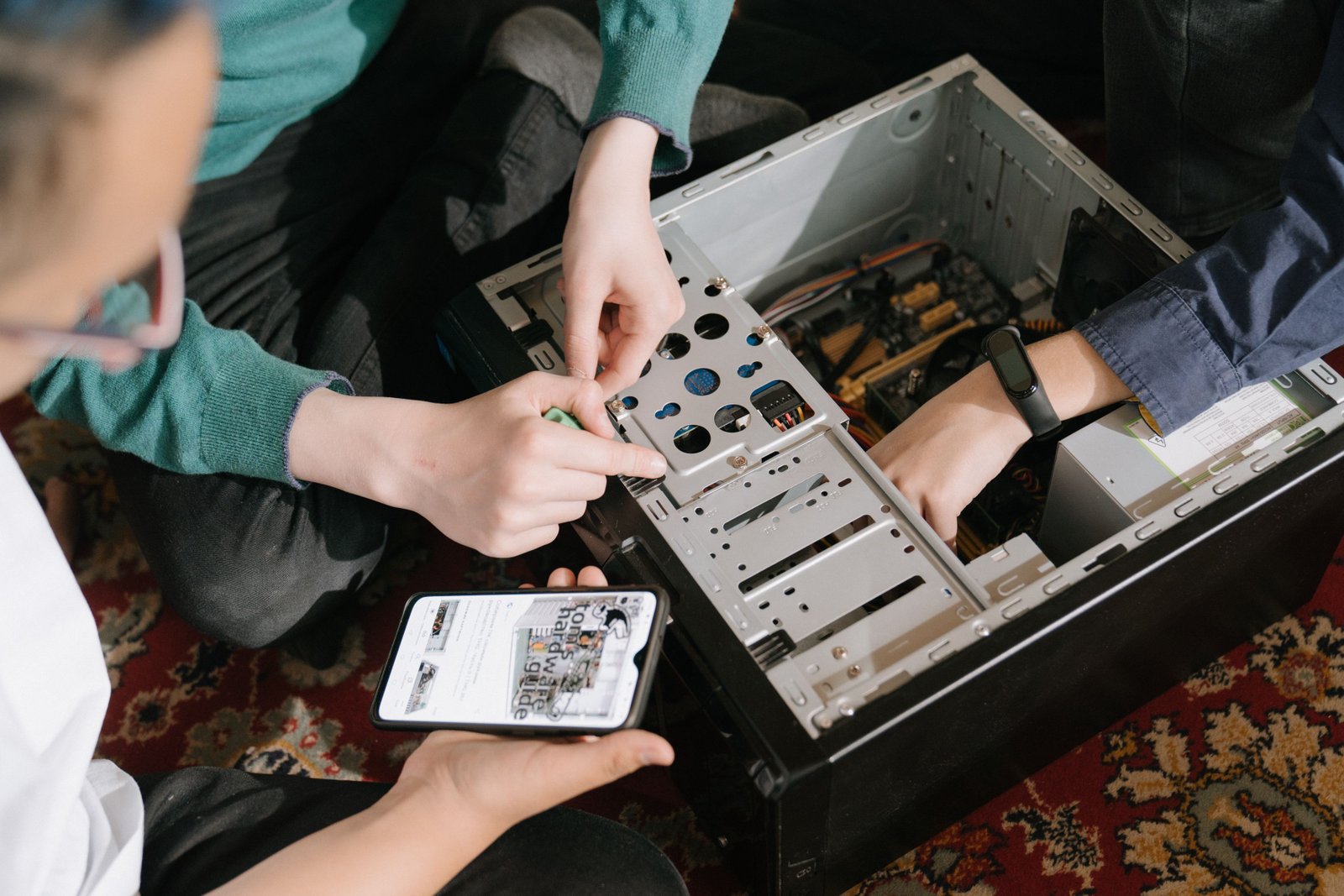 Laptop & MacBook Repairing